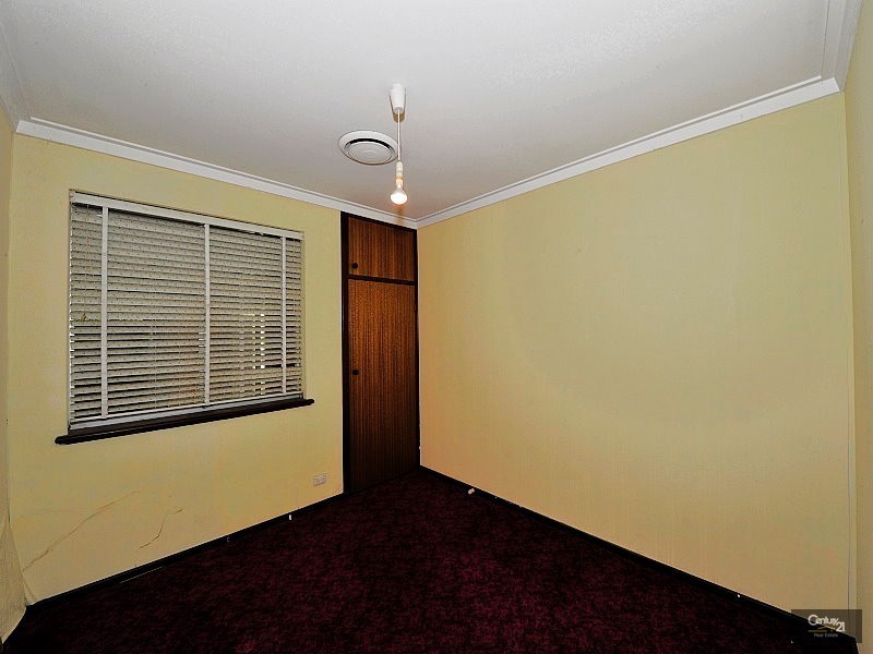 28 Churchill Ave, Dudley Park WA 6210