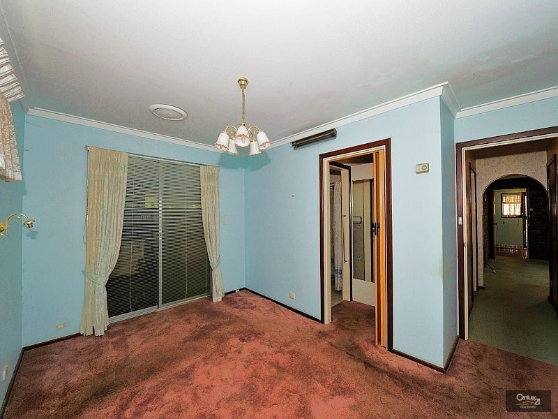 28 Churchill Ave, Dudley Park WA 6210