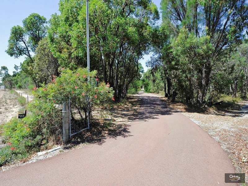 117 Woodland Parade, Stake Hill WA 6181