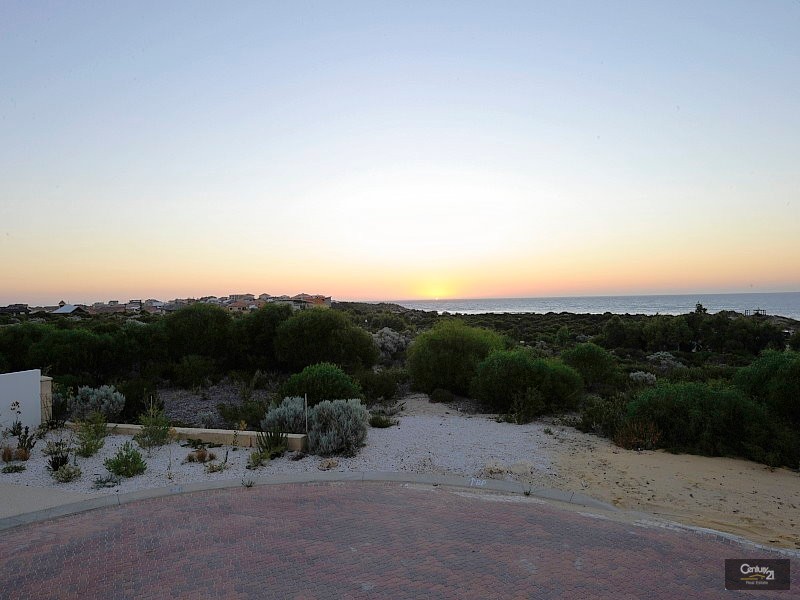 9 Longboard Cove, Wannanup WA 6210