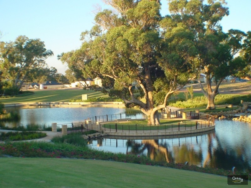 11 Glenbawn Vista, Lakelands WA 6180