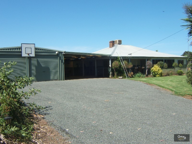 209 Clifton Road, Yarloop WA 6218