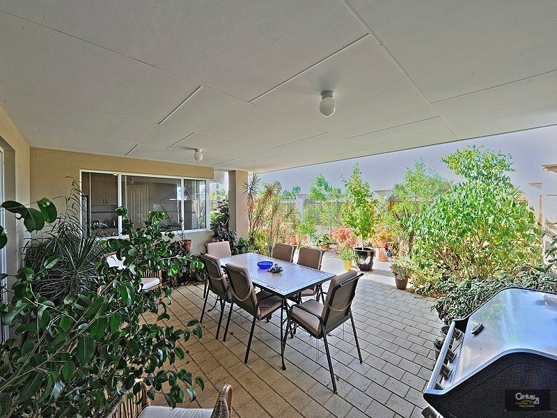 18 Bridgewater Boulevard, Erskine WA 6210