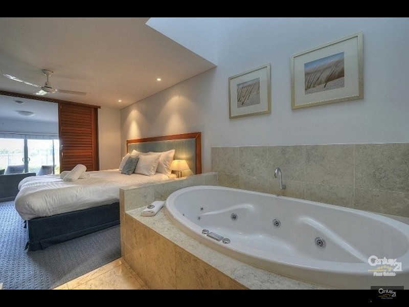 3/16 Dolphin Drive, Mandurah WA 6210