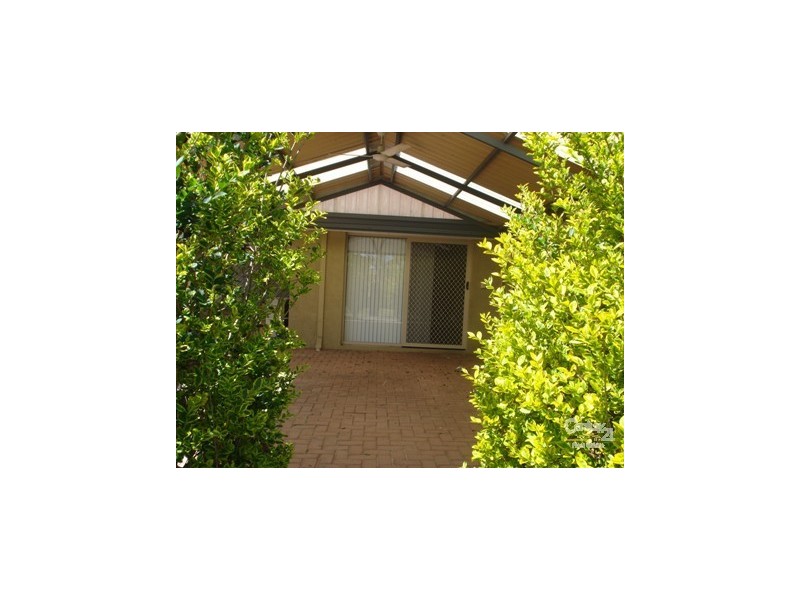 4 Pentland Cres Dudley Park, Mandurah WA 6210