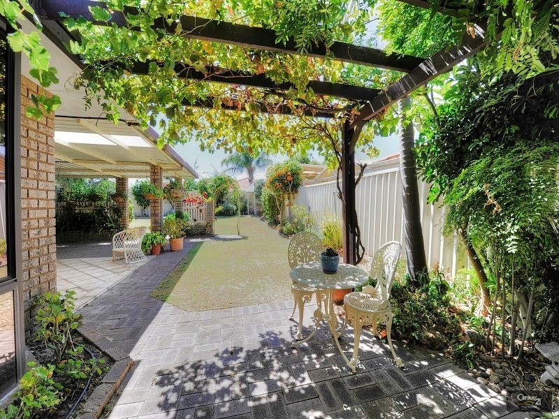 11 Foster Road, Coodanup WA 6210