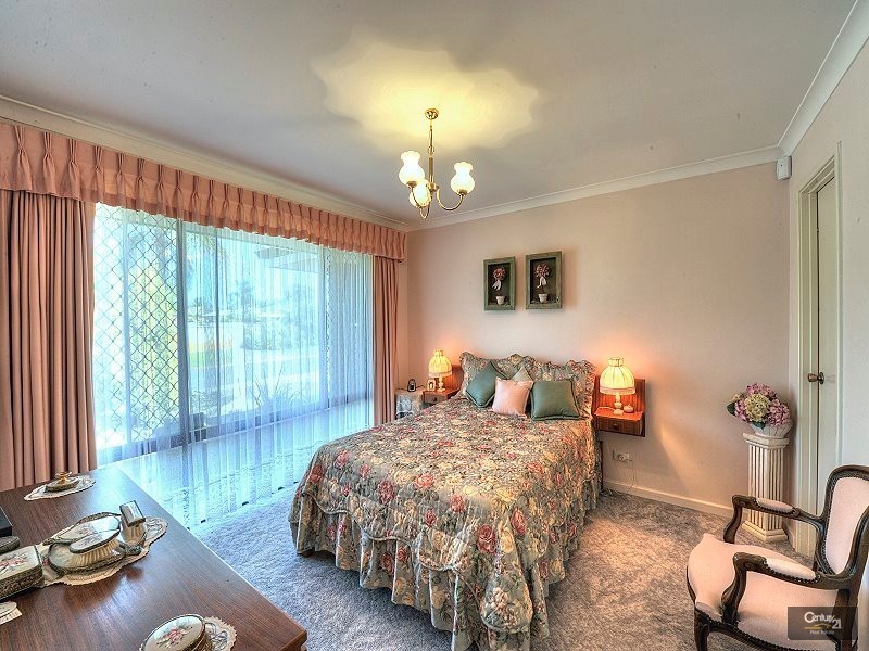 11 Foster Road, Coodanup WA 6210