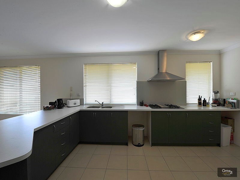 11 Prentice Way, Lakelands WA 6180