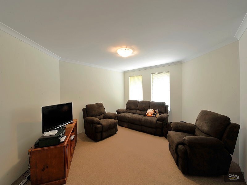 11 Prentice Way, Lakelands WA 6180