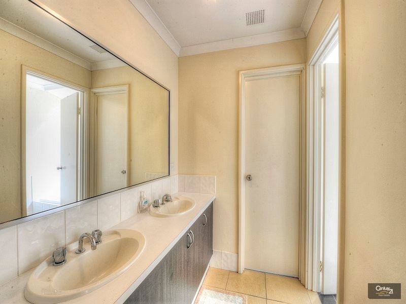 11 Prentice Way, Lakelands WA 6180