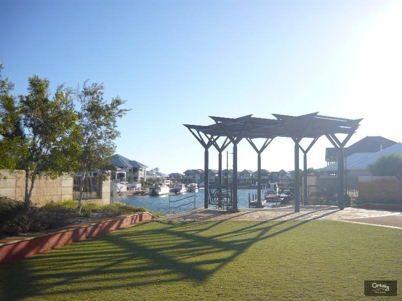 49 Erins Isle, Dudley Park WA 6210