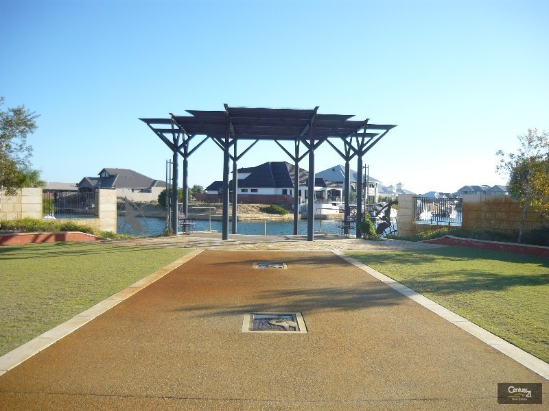 49 Erins Isle, Dudley Park WA 6210