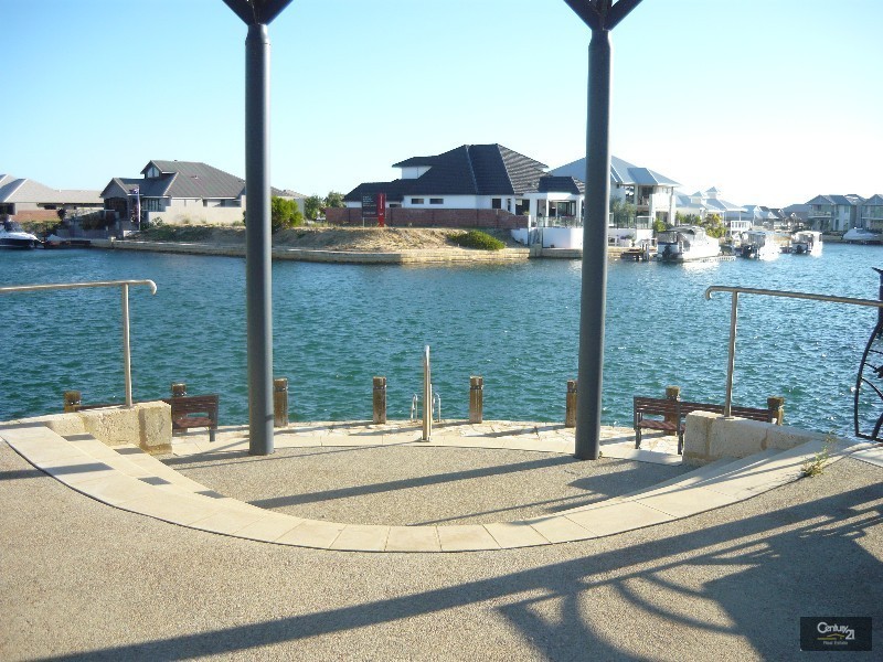 49 Erins Isle, Dudley Park WA 6210