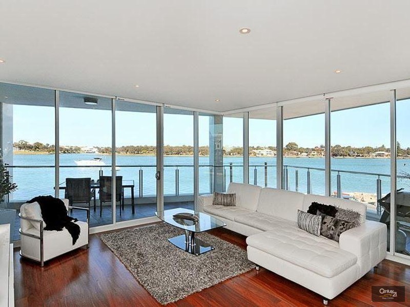 201/5 Marco Polo Drive, Mandurah WA 6210