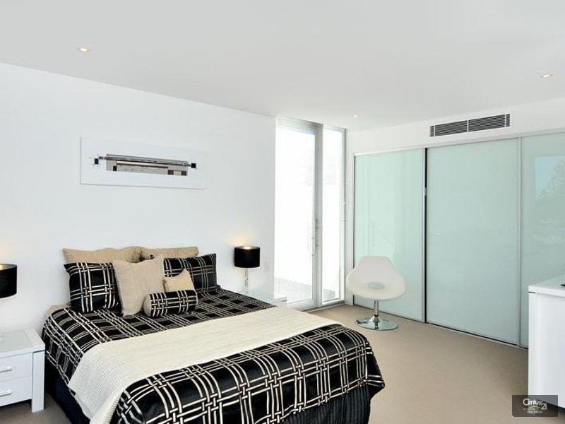 201/5 Marco Polo Drive, Mandurah WA 6210