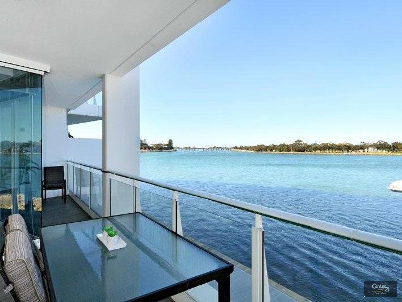 201/5 Marco Polo Drive, Mandurah WA 6210