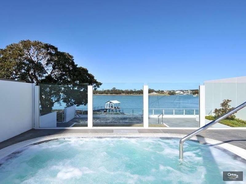 201/5 Marco Polo Drive, Mandurah WA 6210