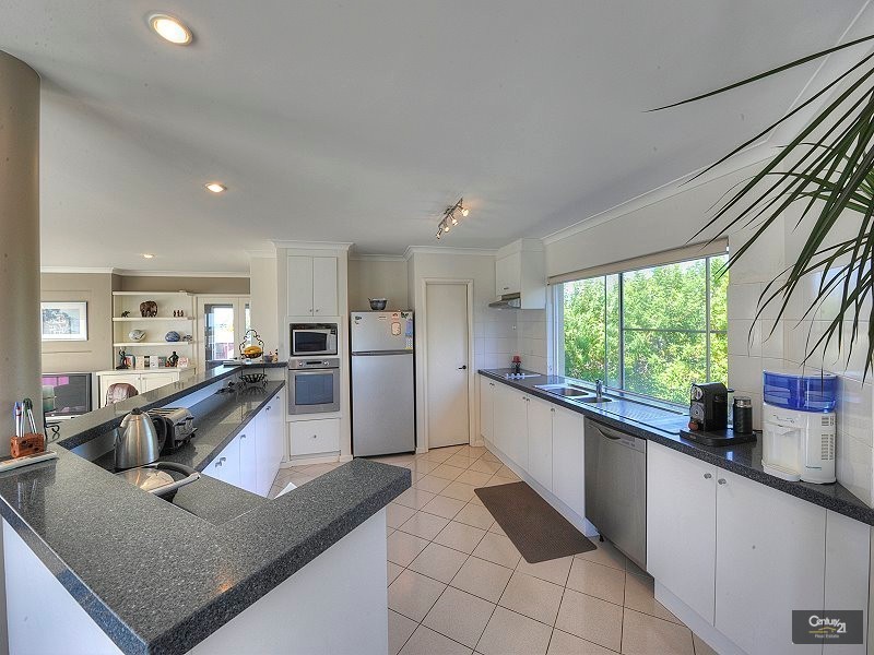 5a Barry Street, Mandurah WA 6210