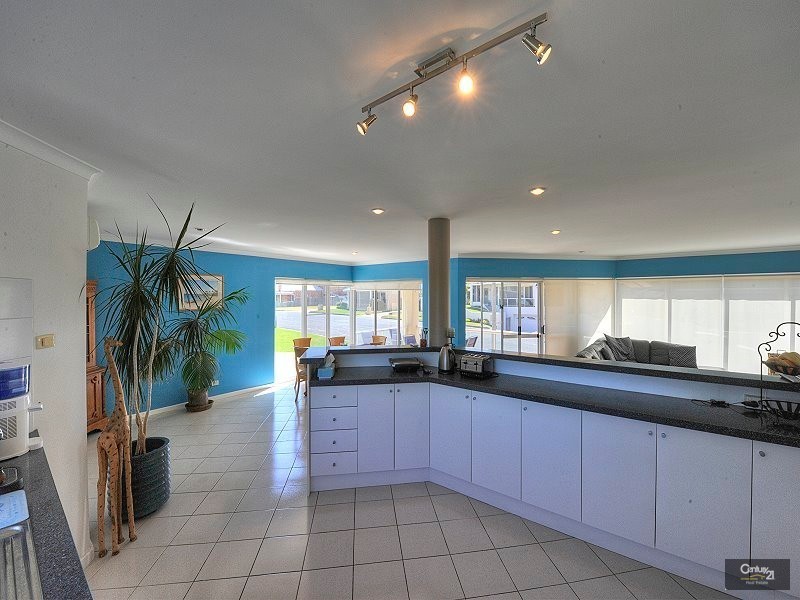 5a Barry Street, Mandurah WA 6210