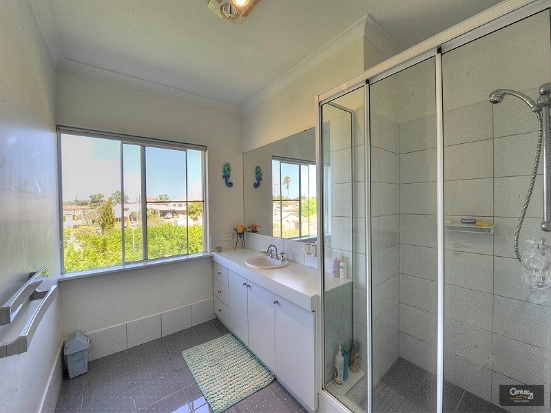 5a Barry Street, Mandurah WA 6210