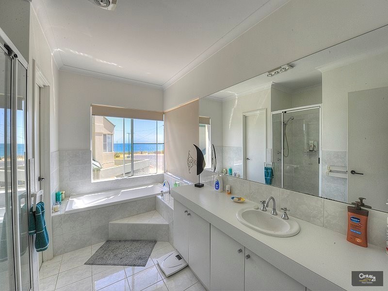 5a Barry Street, Mandurah WA 6210