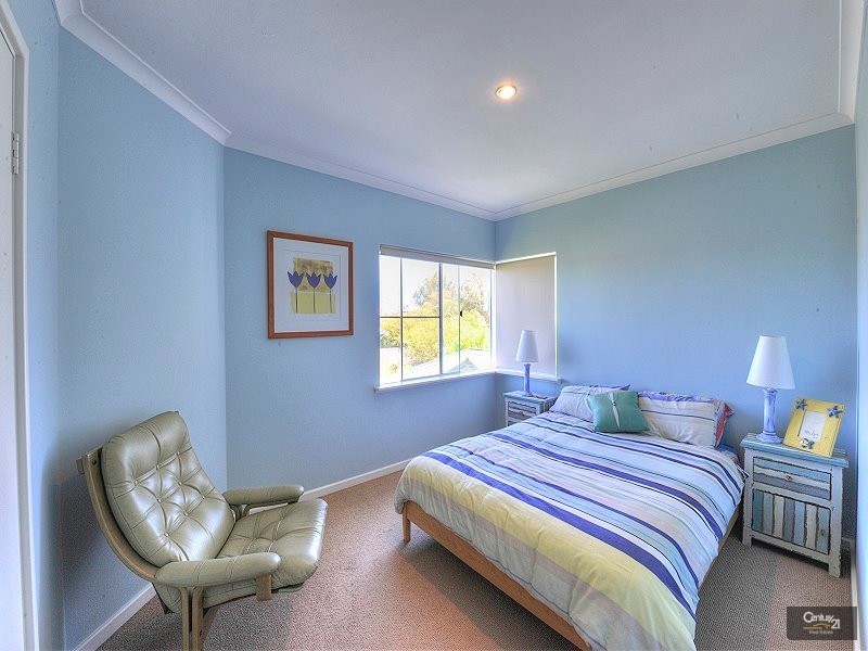 5a Barry Street, Mandurah WA 6210