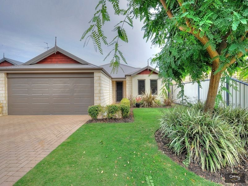 19 Tamcrest Loop, Meadow Springs WA 6210
