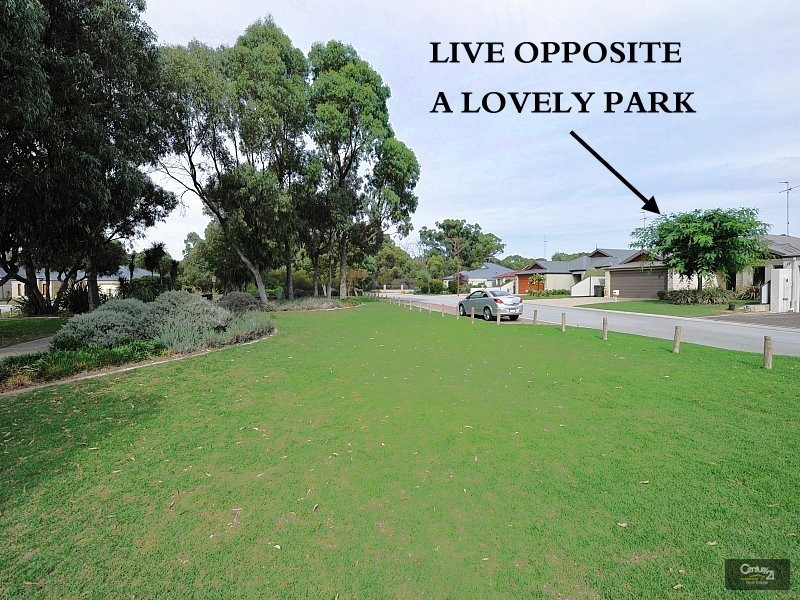 19 Tamcrest Loop, Meadow Springs WA 6210