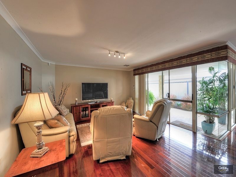 19 Tamcrest Loop, Meadow Springs WA 6210