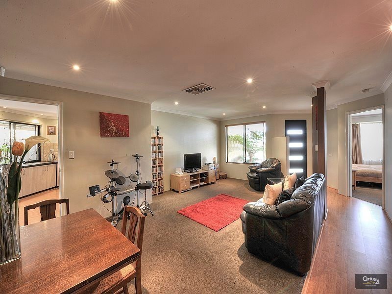 12 Bethel Corner, Halls Head WA 6210