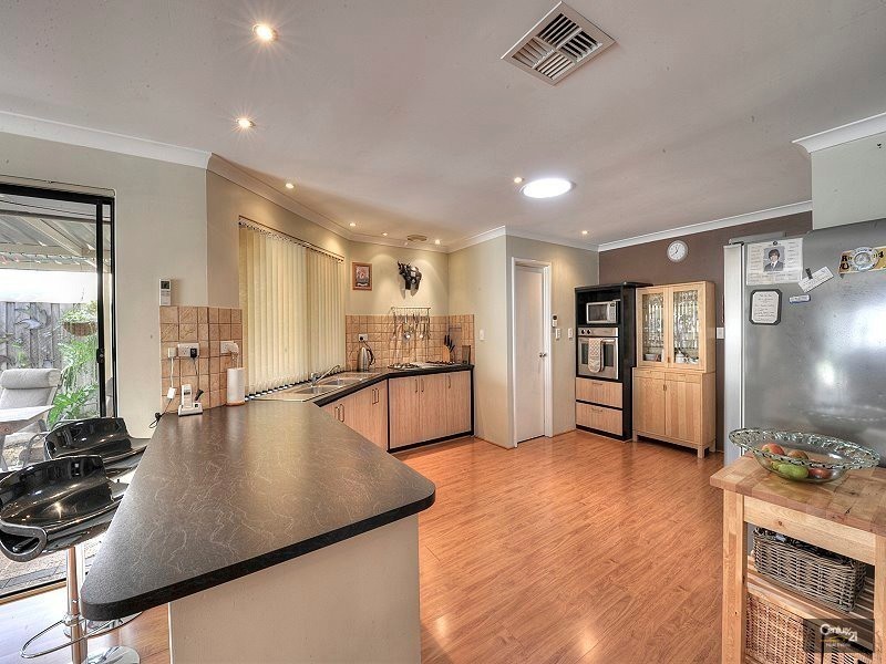 12 Bethel Corner, Halls Head WA 6210