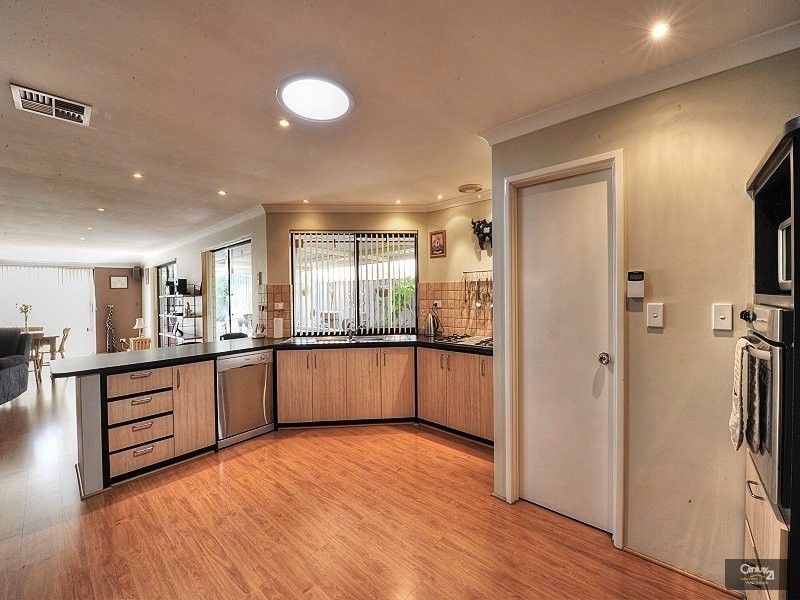 12 Bethel Corner, Halls Head WA 6210