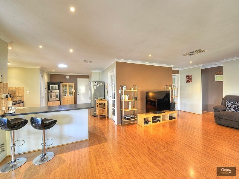 12 Bethel Corner, Halls Head WA 6210