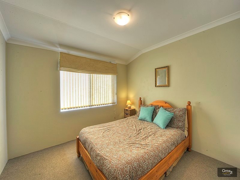 12 Bethel Corner, Halls Head WA 6210