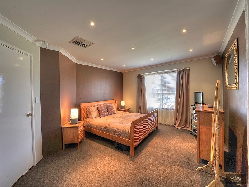 12 Bethel Corner, Halls Head WA 6210