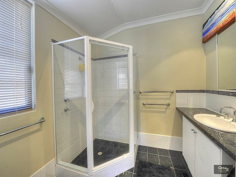 12 Bethel Corner, Halls Head WA 6210