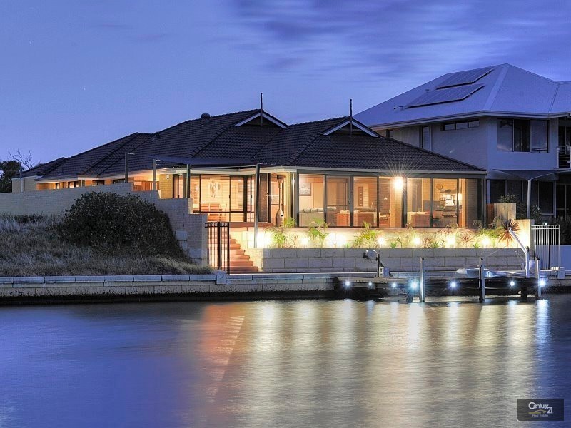 39 Leisure Way, Port Mandurah, Halls Head WA 6210