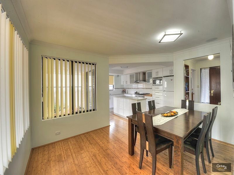 36 Sunningdale Chase, Meadow Springs WA 6210