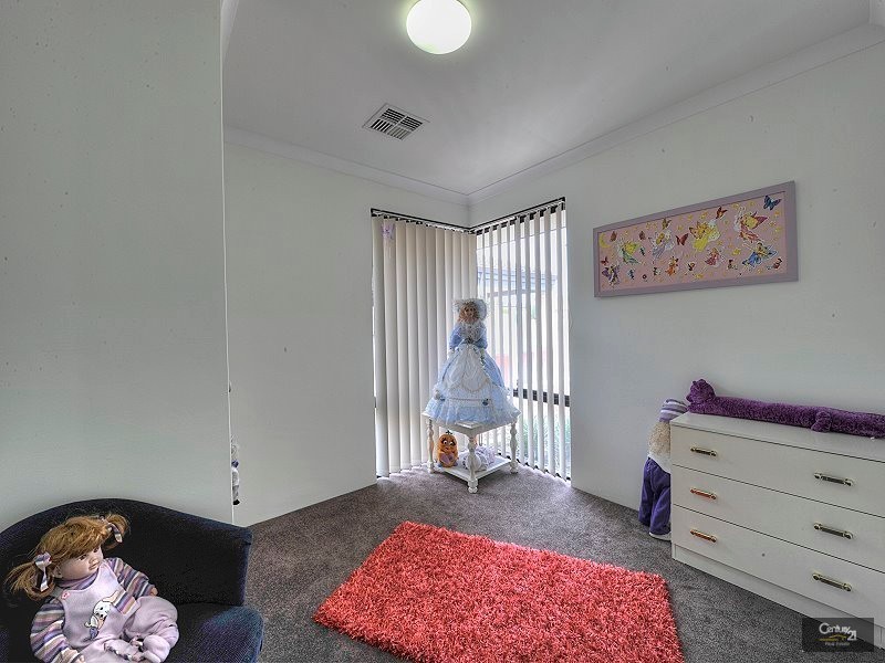 36 Sunningdale Chase, Meadow Springs WA 6210