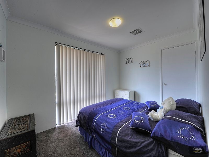 36 Sunningdale Chase, Meadow Springs WA 6210