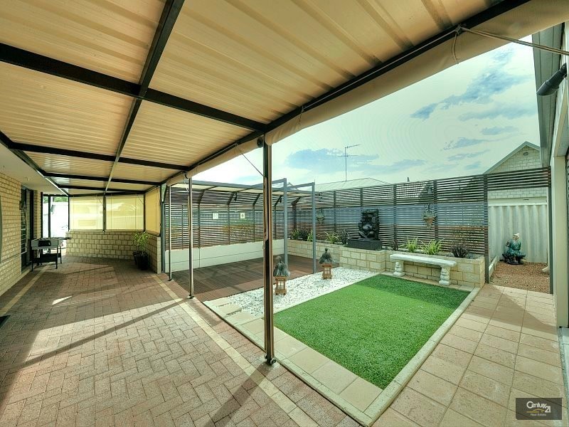 36 Sunningdale Chase, Meadow Springs WA 6210