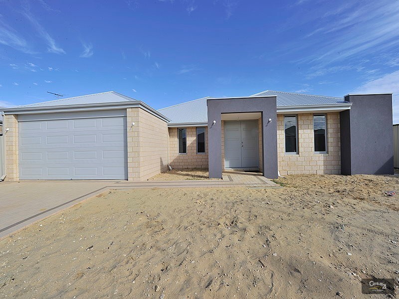 18 St Cloud Link, Meadow Springs WA 6210