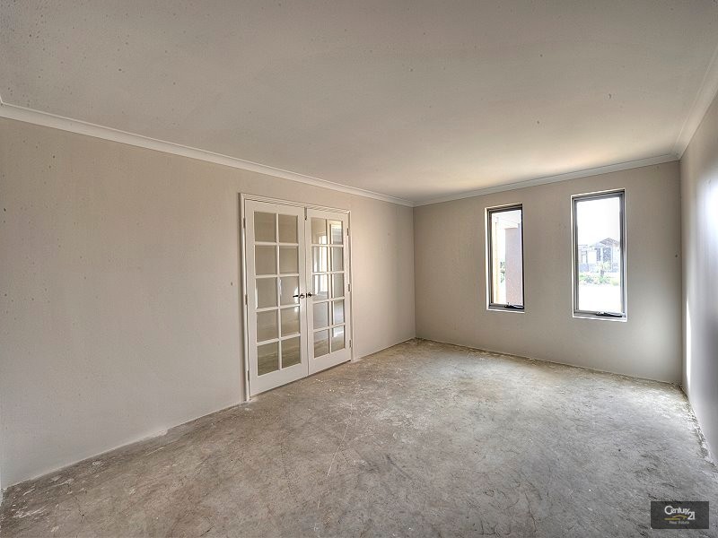 18 St Cloud Link, Meadow Springs WA 6210