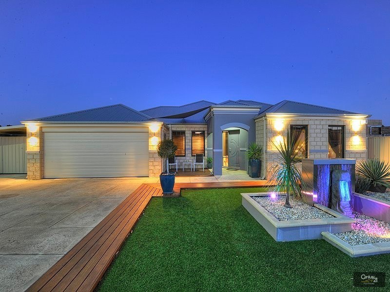 22 Garcia Loop, Lakelands WA 6180