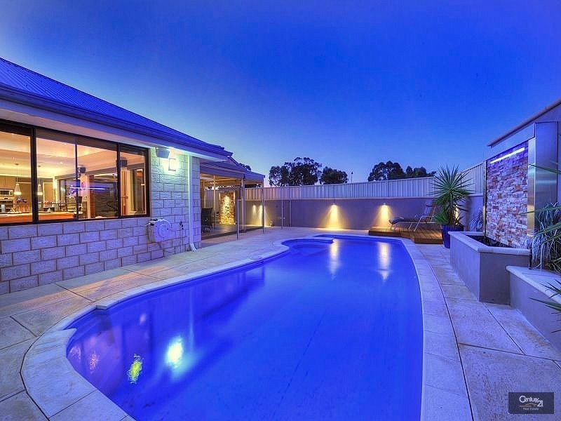 22 Garcia Loop, Lakelands WA 6180