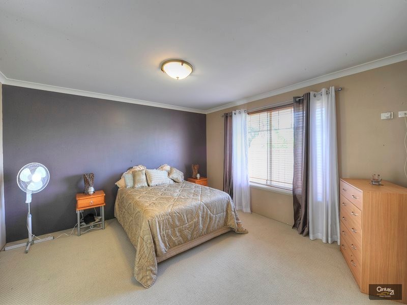 11 Peron Place, San Remo WA 6210