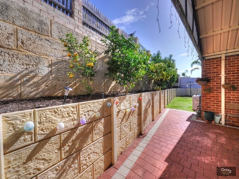 11 Peron Place, San Remo WA 6210