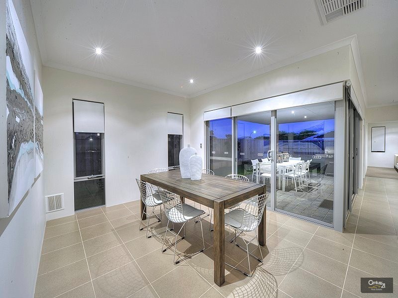 18 Tectona Way, Halls Head WA 6210