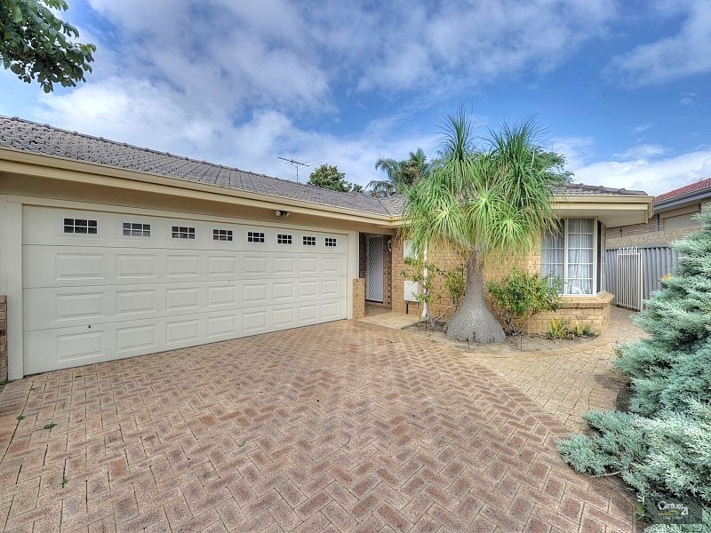 2/9 Berrigan Row, Halls Head WA 6210