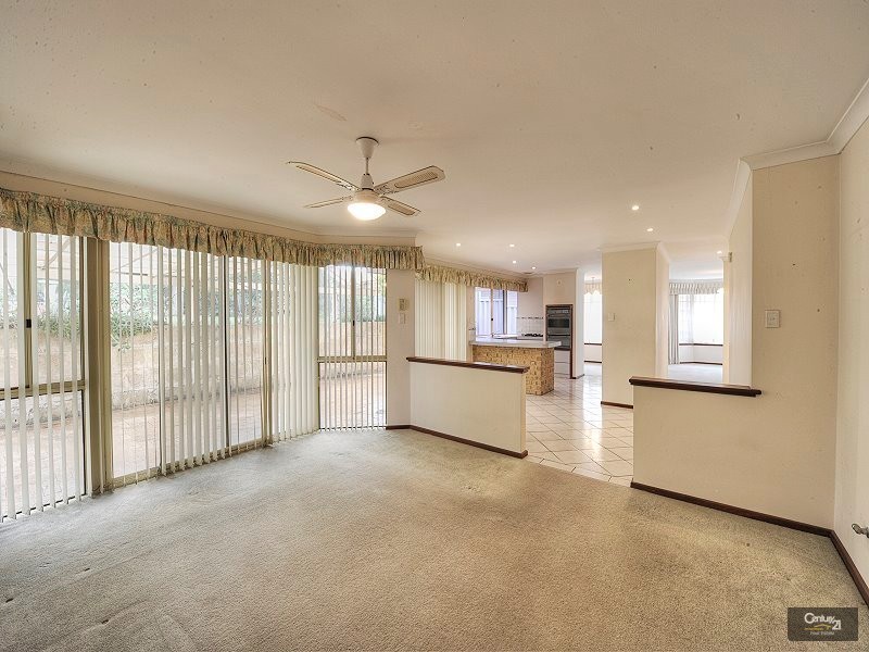 2/9 Berrigan Row, Halls Head WA 6210